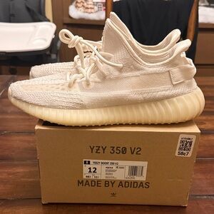 Yeezy 350 Bone
